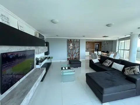 Departamento en Venta de 8 ambientes