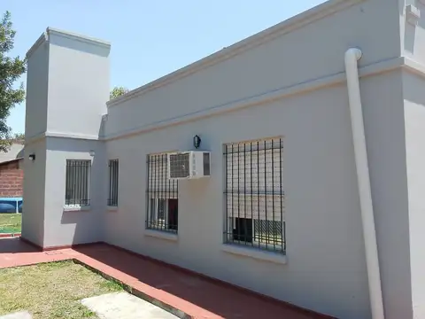 VENTA CASA 3 AMBIENTES PILAR JARDIN-GALERIA