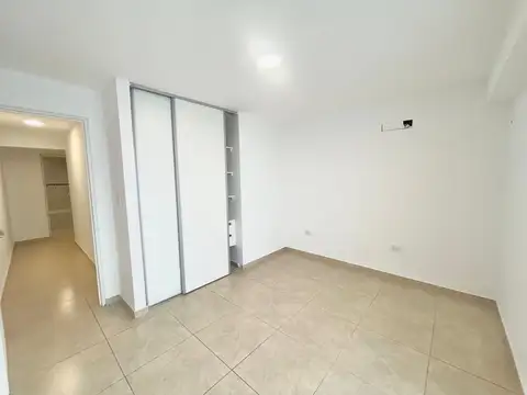 DPTO EN VENTA 2 DORMITORIOS PATIO PB CENTRO,CBA.