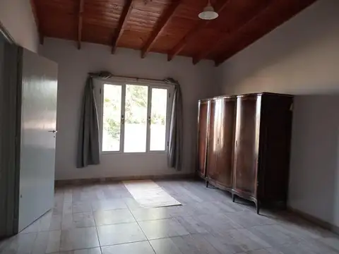 Alquilo casa amoblada para empresa.