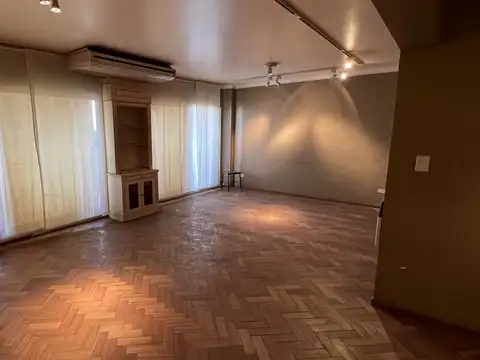 Departamento en Venta de 6 ambientes