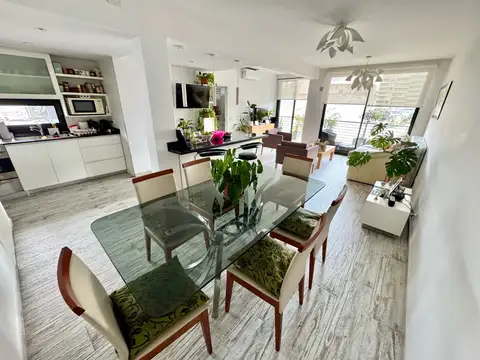 Departamento 3 ambientes con balcon al frente muy luminoso  - Flores