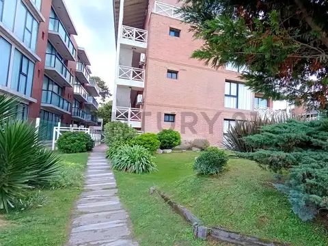 Departamento en Venta en Costa Del Este, USD 128.000