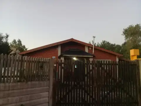 Casa en venta - 6 dormitorios 5 baños - Cochera - 900mts2 - San Bernardo Del Tuyú