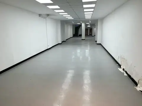 Local en Venta 49 años