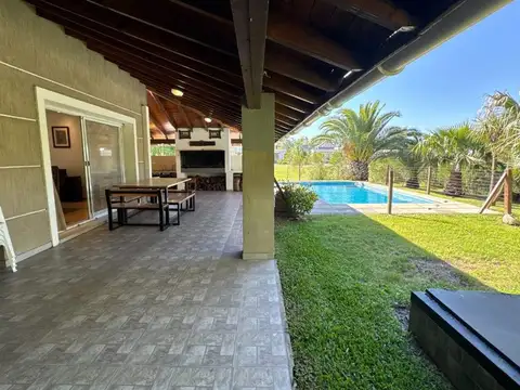 Casa en Alquiler en La Magdalena, USD 4.000