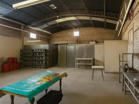 Galpor  ideal para uso comercial o industrial.