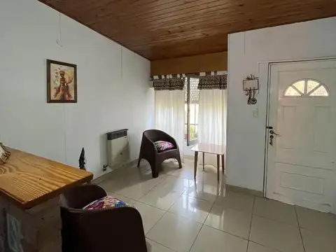 Casa 3 ambientes con 1 baño