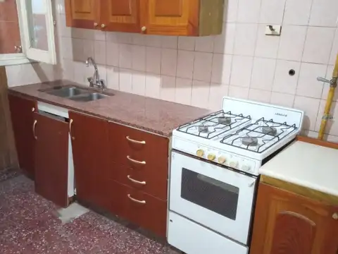 Casa en dos plantas. para 2 familias