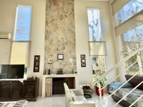 Casa en Venta en Loma Verde, USD 218.000