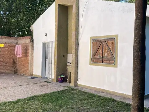 Casa a la venta en barrio Los Eucaliptos - Juana Koslay