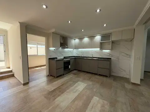 Depto Tipo Casa en Venta de 4 dormitorios