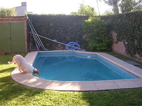 CHALET IMPECABLE  ESTADO   ZONA RESIDENCIAL