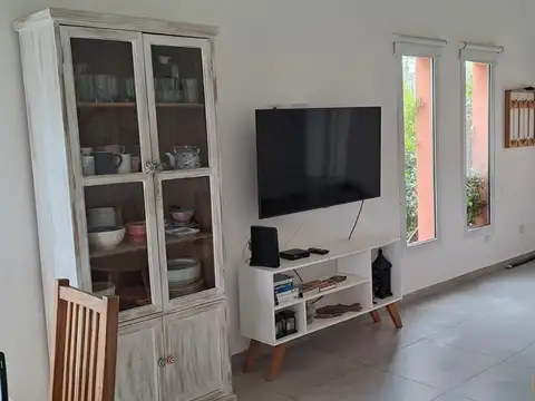 Avenida de los Lagos 100