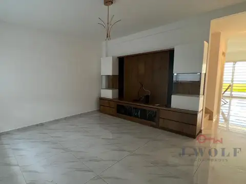 Depto Tipo Casa en Venta de 4 ambientes