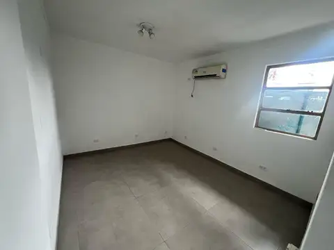 Oficina en Alquiler 40 años