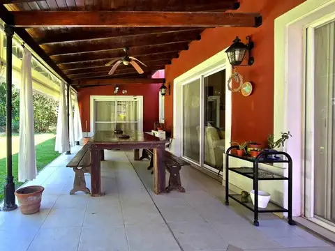 CASA 5 AMB EN VENTA BARRIO CERRADO LOS POTRILLOS