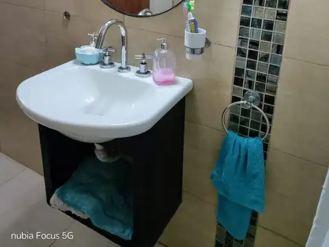 PH al frente 4 amb. reciclado, con patio.