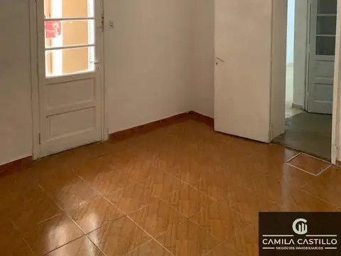 Depto Tipo Casa en Venta en Flores, USD 89.000