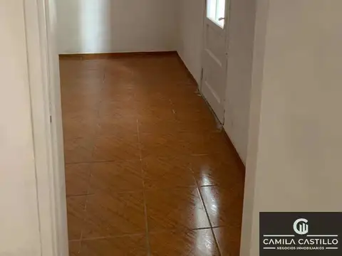 Hermoso PH en venta 3 amb. Flores con patio y jardín