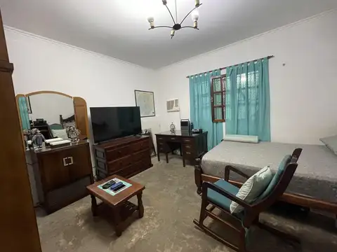 Casa 5 ambientes con 1 baño