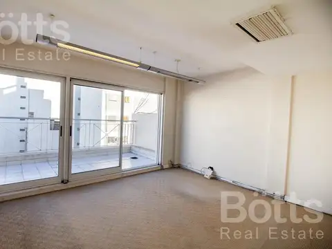 Oficina 7 ambientes con 2 baños