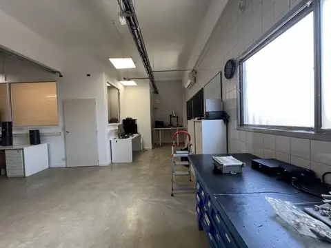 Galpon en Venta 8  mts Frente