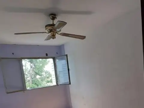 SE VENDE DPTO 4 AMBIENTES EN BARRIO PIEDRABUENA