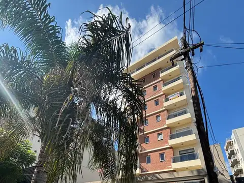 Semipiso de 46 mts 2 con cochera al frente