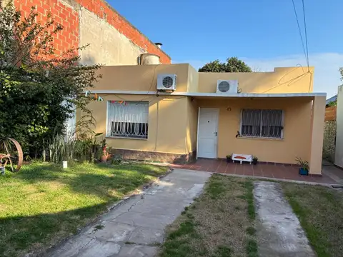 Casa en Venta con 4 cocheras