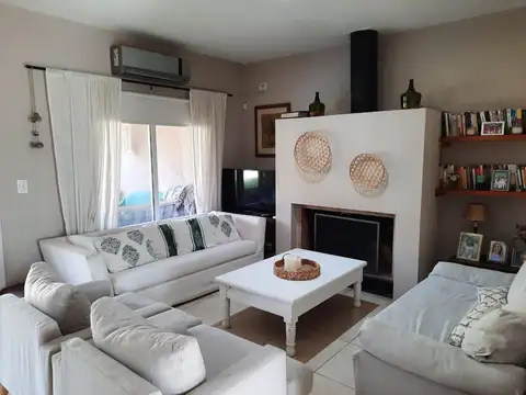 Casa en Venta o alquiler en Sausalito 4 ambientes