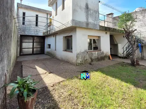 Casa en zona semi céntrica, muy buena ubicación
