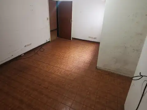 PH BAJAS EXPENSAS CON PATIO LAVADERO LUMINOSO