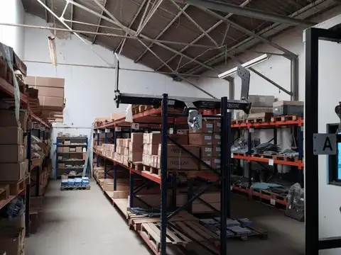 Galpon en Venta en Pompeya, USD 520.000