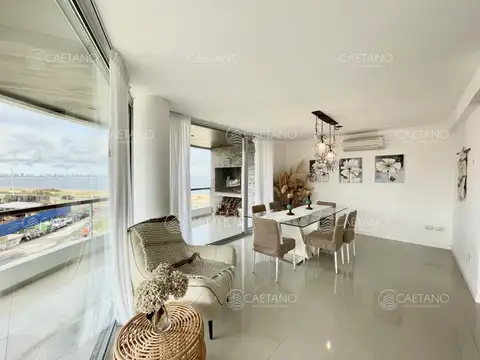 venta apartamento 2 dormitorios  2 baños  Parrillero. Playa mansa, Punta del Este