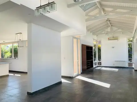 Casa en Venta en Funes, USD 450.000