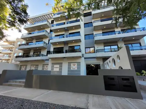 Boulevard Evita  al 100