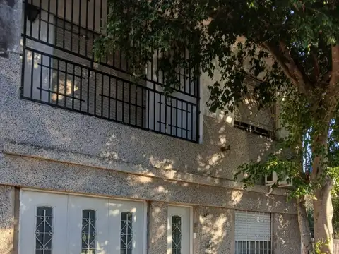 Dos Casas juntas - Altura Uriburu 1100