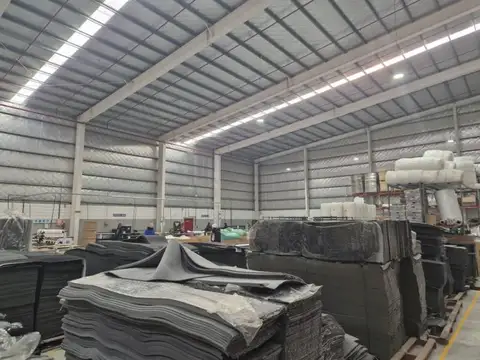 Alquiiler Depósito de 1500 metros en Pilar con red de incendio