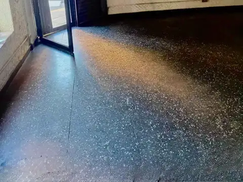 LOCAL EN ESQUINA  EEUU Y MATHEU  LOCAL  C/SOTANO