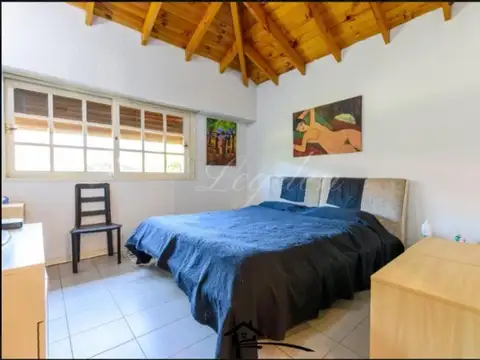 Casa en Venta con 5 cocheras