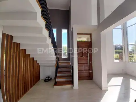 Hermosa Casa Venta, Pilar del este, barrio San Ramiro