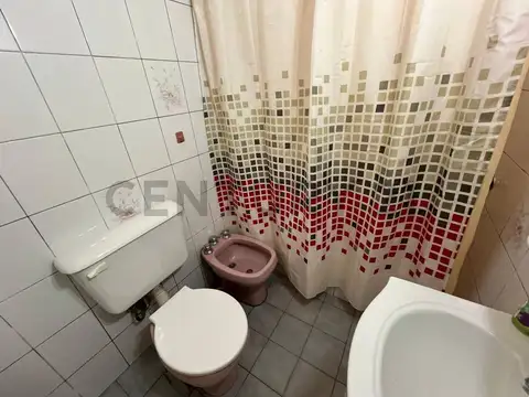 VENTA PH PLANTA BAJA MULTIFAMILIAR O COMERCIAL 4 AMBIENTES - LINIERS