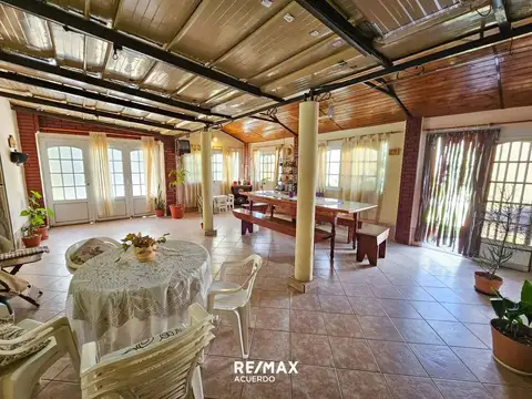 Casa en Venta con 1 cochera