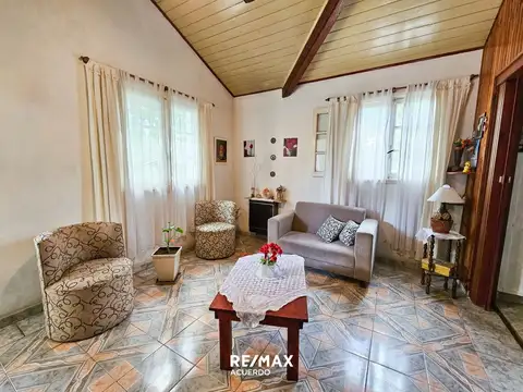 Casa en Venta en San Nicolas De Los Arroyos, USD 144.000