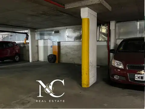 Cochera en Venta en Monserrat