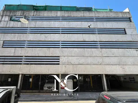 Cochera en Venta en Monserrat