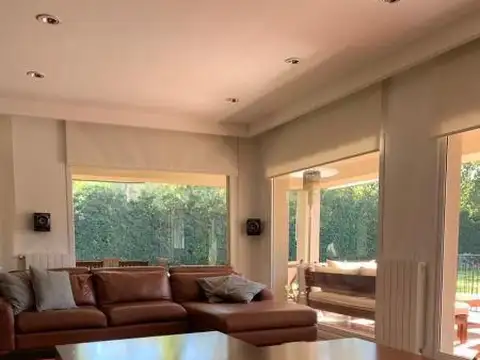 Casa en Venta en Bella Vista, USD 950.000