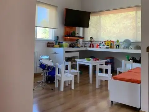 5 AMBIENTES | Mayor Irusta al 3700