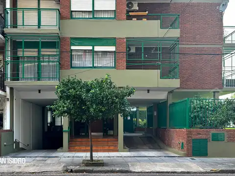 Cochera en 25 de Mayo San Isidro Casco Historico